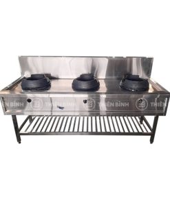 Hình ảnh bếp á 3 họng kiềng bánh ú có vòi nước