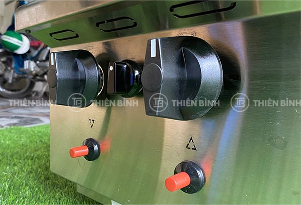 Bếp âu 6 họng Berjaya OB6-17 11 Nút van điều chỉnh của Bếp âu 6 họng Berjaya OB6-17
