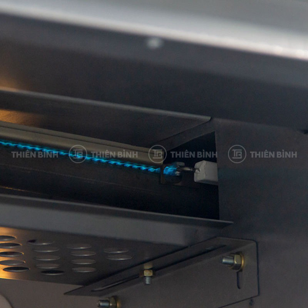 Lò nướng 3 tầng 6 khay gas Hongling HLY-306F 4 Ngọn lửa trên lò nướng Hongling HLY-306F