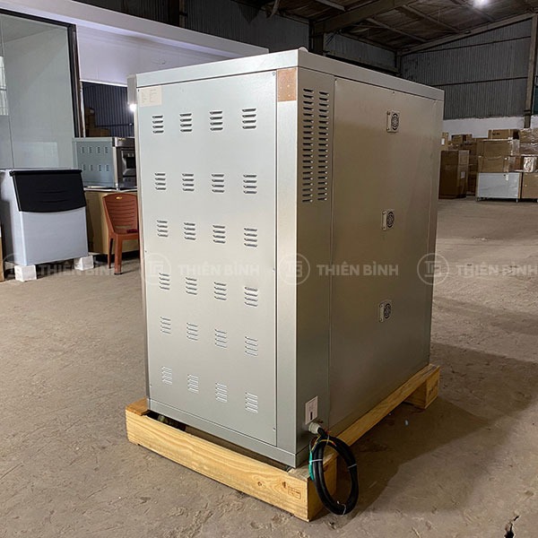 Lò nướng 3 tầng 6 khay Fuji Air FJ-3D-6 5 Phía sau của lò nướng 3 tầng 6 khay Fuji Air FJ-3D-6