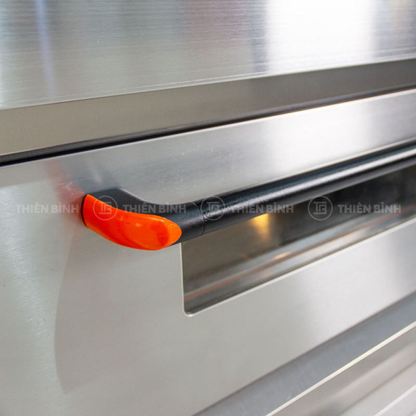 Lò nướng 3 tầng 6 khay gas Hongling HLY-306F 5 Tay cầm lò Hongling HLY-306F