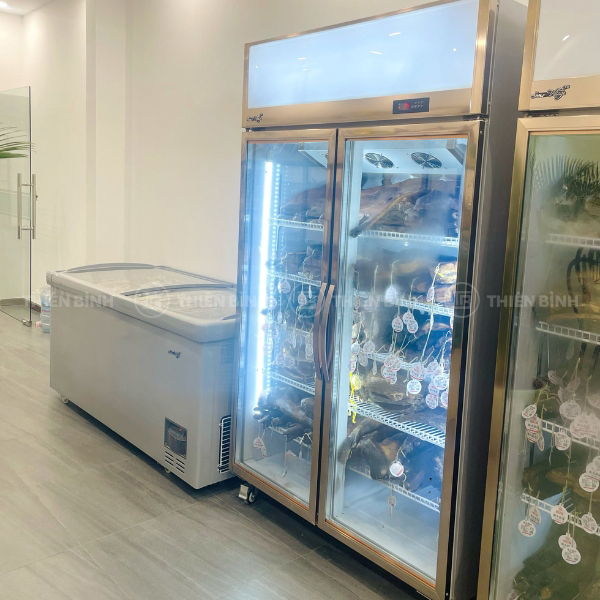 Tủ mát trưng bày 2 cánh kính Snow Village LC-1200AF 6 Ảnh tủ Snow Village LC-1200AF tại điểm bán