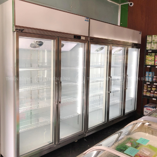 Tủ đông trưng bày 2 cánh kính Snow Village LD-1260FA 4 Hình ảnh tủ đông Snow Village LD-1260FA