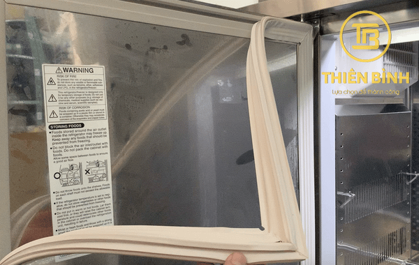 Tủ mát 6 cánh kính Hoshizaki HR-188MA-SG 3 Lớp gioăng cao cu viền cánh tủ