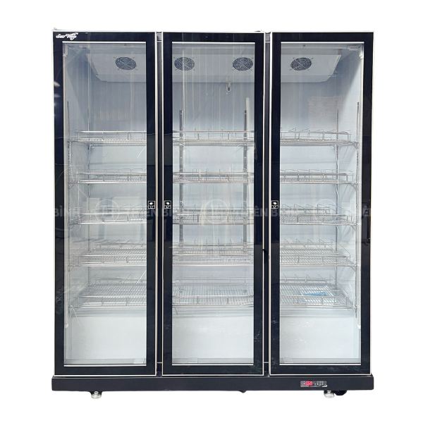 Tủ lạnh trưng bày nước ngọt – bia Snow Village LC-1800B