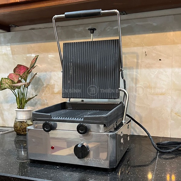 Máy kẹp nướng bánh mì Berjaya CG11 3 máy kẹp nướng bánh mì Berjaya CG11