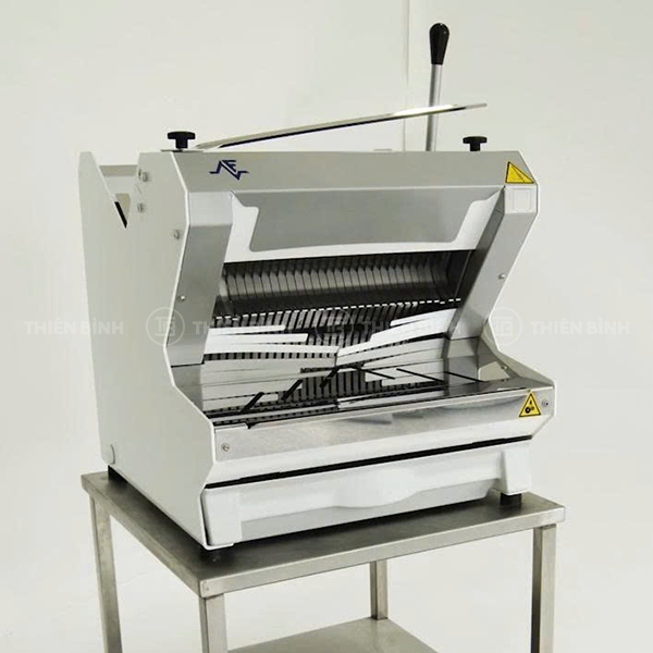 Máy thái lát bánh mì Ferneto CMF414 2 Ferneto CMF414