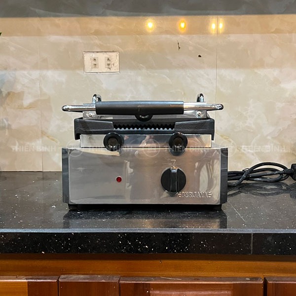 Máy kẹp nướng bánh mì Berjaya CG11 6 Máy kẹp nướng Berjaya CG11