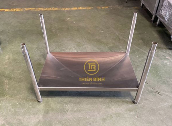 Chân bếp âu 4 Chân bếp âu