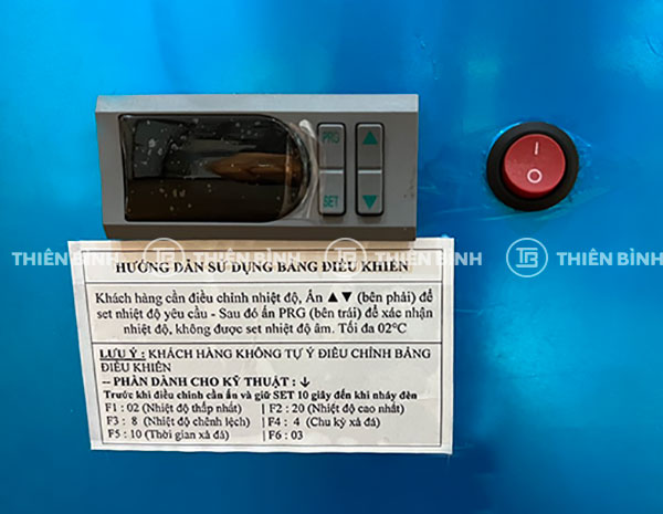 Tủ bánh mini để bàn 90cm kính vuông Snow Village GB-120V 16 Bảng điều khiển điện tử của tủ Snow Village GB-120V