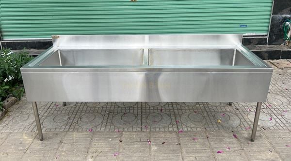 Chậu rửa đôi inox công nghiệp có thành sau 3 Hình ảnh chậu rửa đôi inox công nghiệp có thành sau
