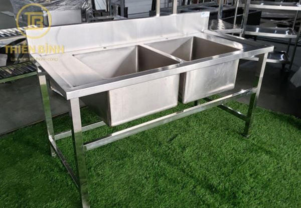 Chậu rửa inox đôi có hố chậu to 3 Hình ảnh chậu rửa inox đôi có hố chậu to