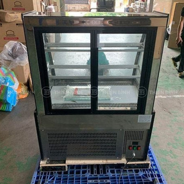 Tủ bánh kem 3 tầng 90cm kính cong Senghong 3 Mặt sau tủ bánh kem 3 tầng 90cm kính cong Senghong
