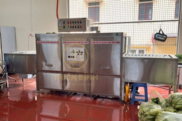 Máy rửa khay công nghiệp TB-618 4 Hình ảnh máy rửa khay công nghiệp TB-618