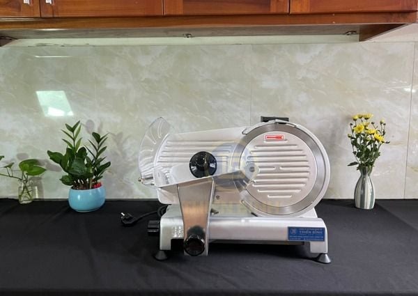 Máy thái thịt bán tự động ES-300 2 Máy thái thịt bán tự động ES-300