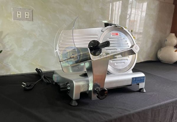 Máy thái thịt bán tự động ES-300 3 Máy thái thịt bán tự động ES-300