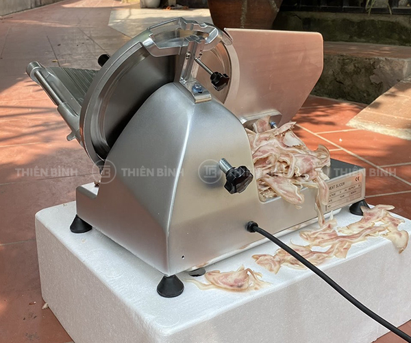 Máy thái, cắt thịt đông lạnh bán tự động SL ES-250 5 Máy thái, cắt thịt đông lạnh bán tự động SL ES-250