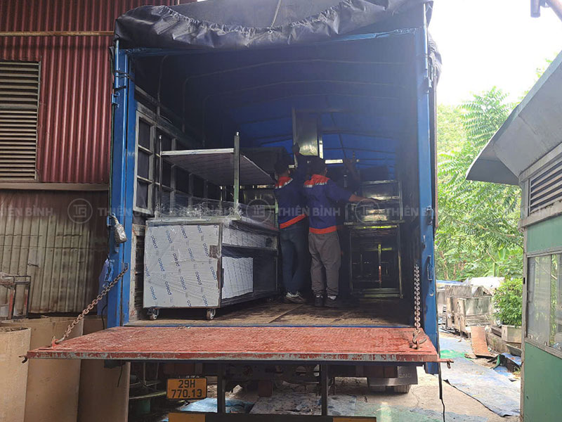 Thiết kế, cung cấp thiết bị bếp ăn tập thể cho công ty Tamron Nhật Bản 4 Thiết bị inox được vận chuyển từ xưởng sản xuất của Thiên Bình