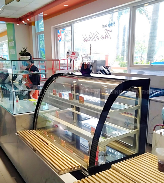 Tủ bánh kem kính cong 1m2 Snow Village GB-300-4L 5 Tủ bánh kem Snow Village GB-300-4L