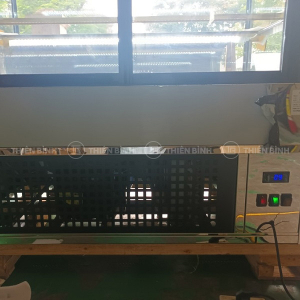 Tủ trưng bày bánh kem 1m2 Snow Queen SNQ-TB12V 5 Tủ Snow Queen SNQ-TB12V