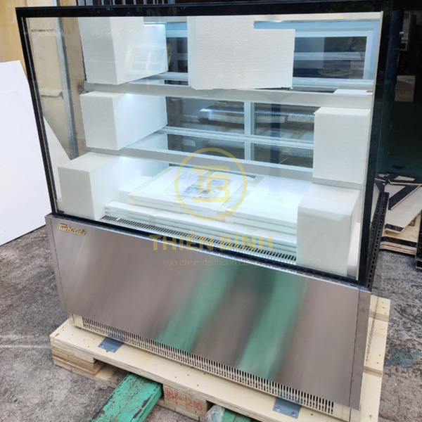 Tủ trưng bày bánh kính vuông 1m8 Turbo Air TBP1800-2 2 Tủ Turbo Air TBP1800-2