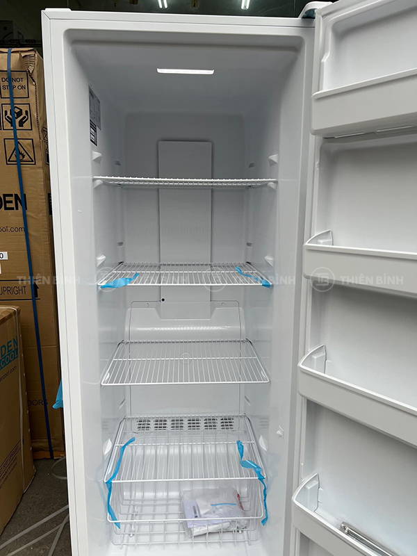 Tủ đông đứng 1 cánh 500L Sanden SFN-0500 3 Khoang tủ đông Sanden SFN-0500