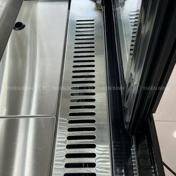 Tủ trưng bày bánh 4 tầng 70cm kính cong Sanden SKC-0703G 5 Sanden SKC-0703G