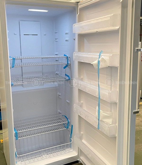 Tủ đông đứng 1 cánh 500L Sanden SFN-0500 4 Tủ đông Sanden SFN-0500