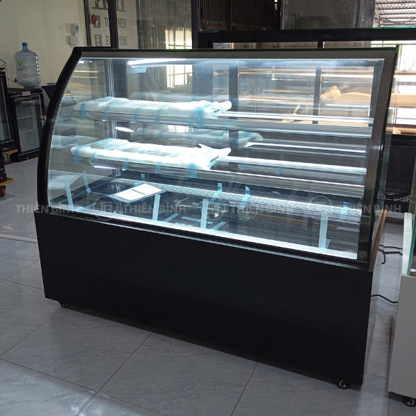 Tủ trưng bày bánh 3 tầng 1m5 kính cong Lightcool LC-1500 5 tủ trưng bày bánh 3 tầng 1m5 kính cong Lightcool LC-1500