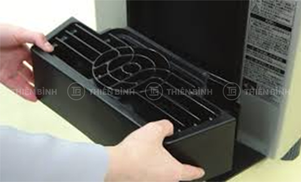 Máy làm đá tự động Hoshizaki DCM-80LS-HC 3 Khay thoát nước