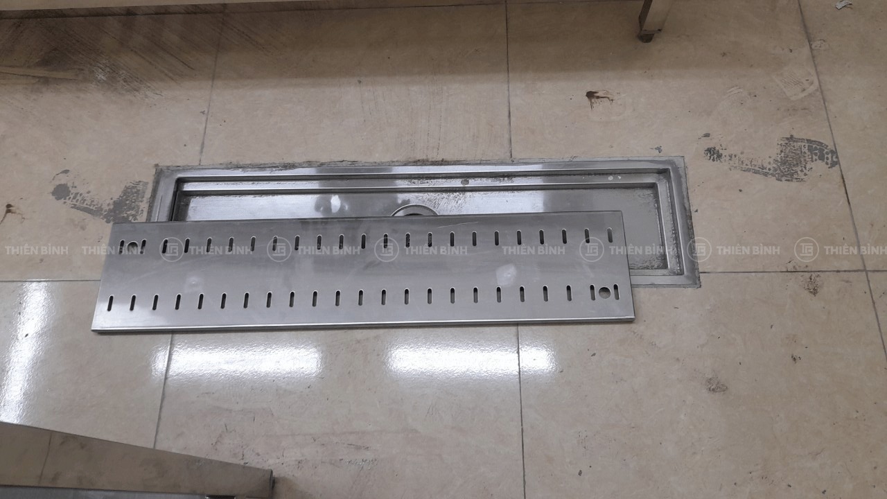 Cung cấp thiết bị - thiết kế bếp nhà máy dệt sợi công nghệ cao DRAGONTEXTILES2 23 Lắp đặt ghi thoát sàn cho khu bếp