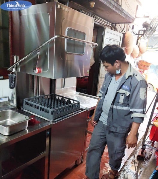 Thiên Bình cung cấp toàn bộ thiết bị bếp cho chuỗi cửa hàng Cơm Sạch Bà Liên 4 Máy rửa bát Dolphin chính hãng
