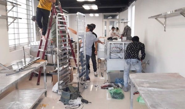 Thiên Bình cung cấp và thiết kế bếp làm bánh cho Tiệm bánh Men Chúa - 11B Trần Quốc Toản 5 Lắp đặt các thiết bị