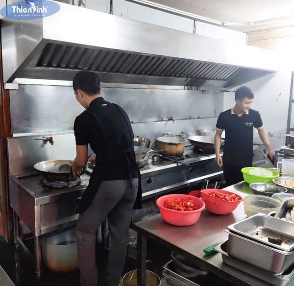Thiên Bình cung cấp toàn bộ thiết bị bếp cho chuỗi cửa hàng Cơm Sạch Bà Liên 3 Bếp á được Thiên Bình lắp đặt cho chuỗi cửa hàng "Cơm sạch Bà Liên"