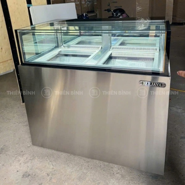 Tủ trưng bày bánh 1m2 kính vuông Berjaya RDS-M-12 2 Tủ trưng bày bánh 1m2 kính vuông Berjaya RDS-M-12
