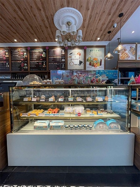 Tủ trưng bày bánh kính vuông 1m5 Crown-A-1500 3 Crown-A-1500